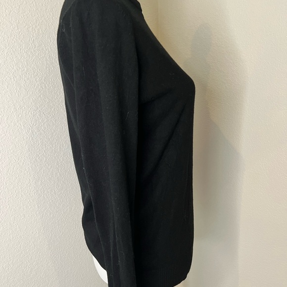 Unique detailed neck and sleeves black sweater top. - Picture 4 of 8